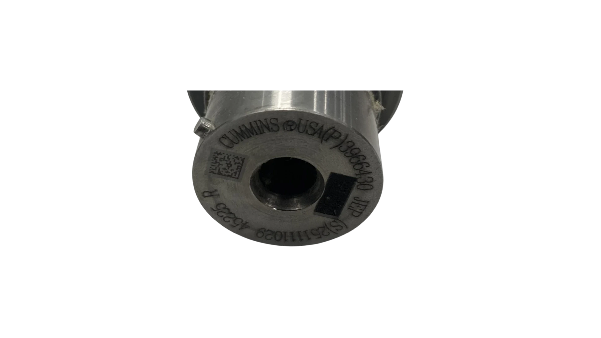 Cummins 3966430 camshaft end close-up